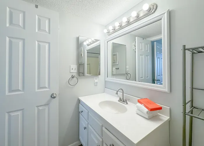 Island Winds West 879 *